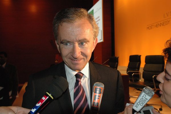 La holding Agache de la famille du patron du groupe de luxe LVMH, Bernard Arnault, détient désormais 52,4% du capital du club.