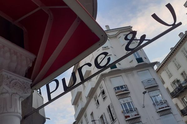 Le restaurant Pure & V gagne une étoile au guide Michelin. 