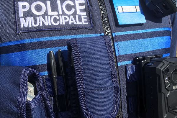 Chaque patrouille de police municipale est désormais équipée d'au moins une caméra-piétons.