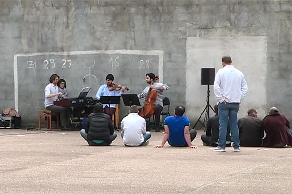 Un moment d'évasion offert par le trio Zadig