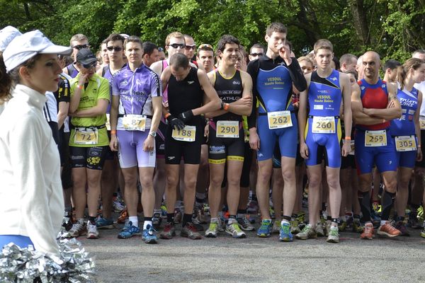 Départ de l'édition 2013 du triathlon pour tous sur le site du Malsaucy.