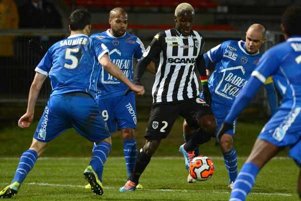 Une image symbolique du match d'hier face à Troyes.