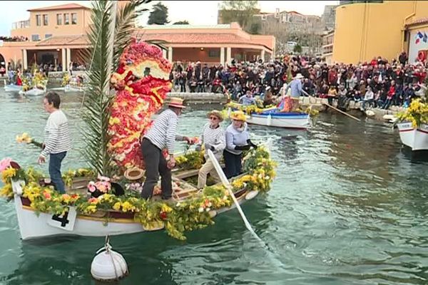 Toujours beaucoup de succès pour le combat naval fleuri de Villefranche sur mer.