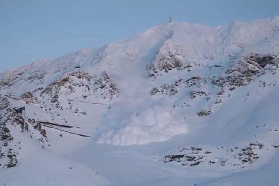 VIDEO. Déclenchement d'avalanches aux Arcs, en Savoie