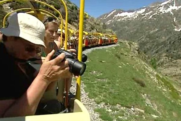 Les juillétistes profitent du point de vue. 