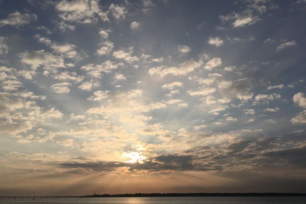 Lever de soleil sur l'estuaire de la Loire à Saint Nazaire