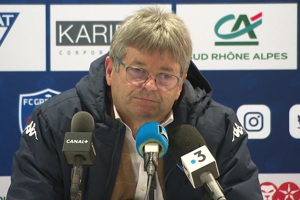 Patrick Goffi "dépité" et "dégoûté" après les six nouveaux points retirés aux rugbymen grenoblois par la Ligue nationale de rugby. Le FCG va faire appel de la décision, annonce son président