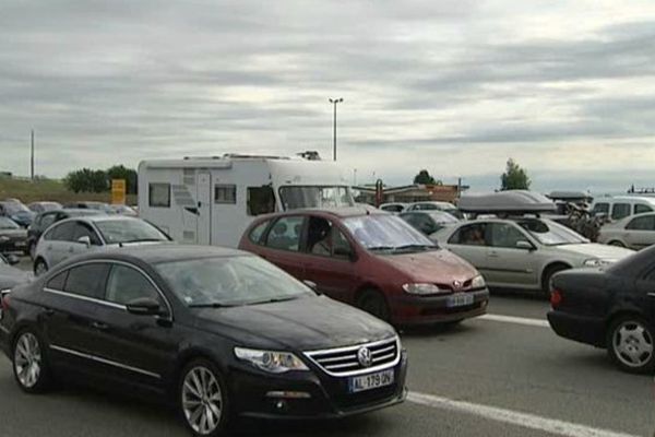 Beaucoup de monde sur l'autoroute traversant l'Auvergne