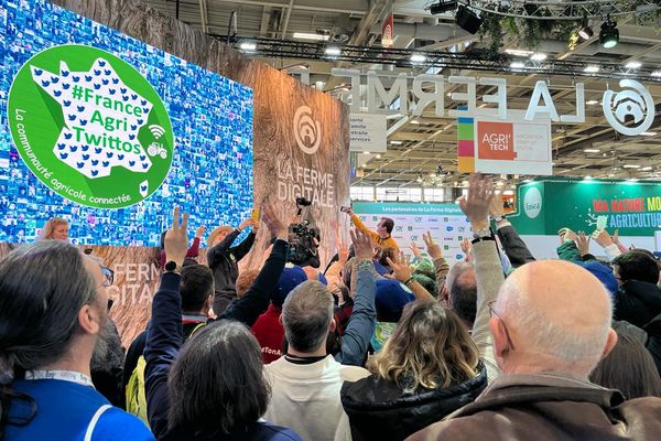 L'apéro de France AgriTwittos sur le stand de la Ferme digitale au Salon de l'Agriculture