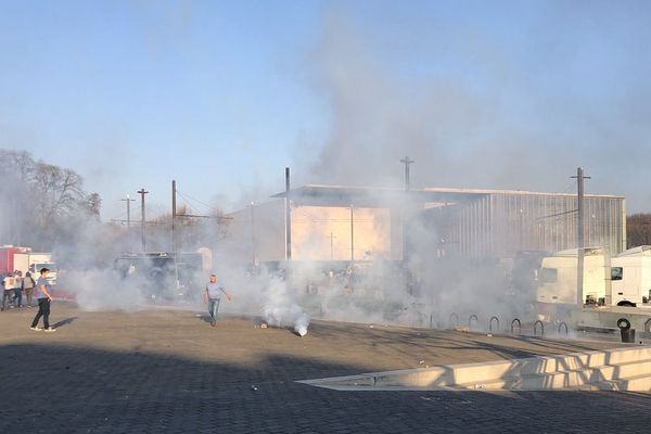 Les forces de l'ordre ont utilisé les lacrymos contre les forains au Mans, le 22 mars 2019