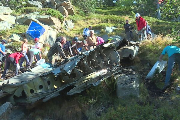 Canigou (Pyrénées-Orientales) - les restes du DC3 anglais qui s'est crashé sur la montagne en 1961 - 24 septembre 2023.