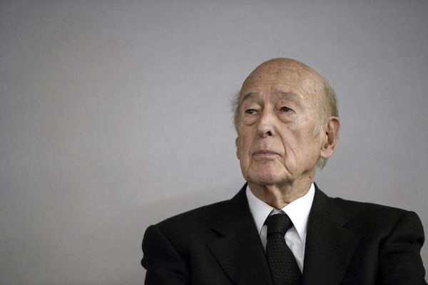 Depuis lundi 14 septembre, Valéry Giscard d’Estaing est hospitalisé à Paris.