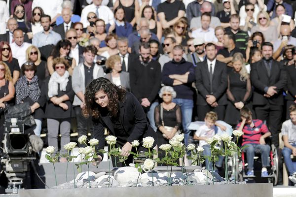 Lors de l'hommage national aux victimes des attentats du 14 juillet de Nice, le 15 octobre sur la colline du château en présence du président de la république François Hollande.