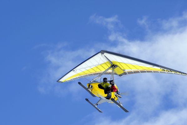 Une enquête est en cours pour déterminer dans quelles circonstances le pilote d'ULM a perdu la vie.