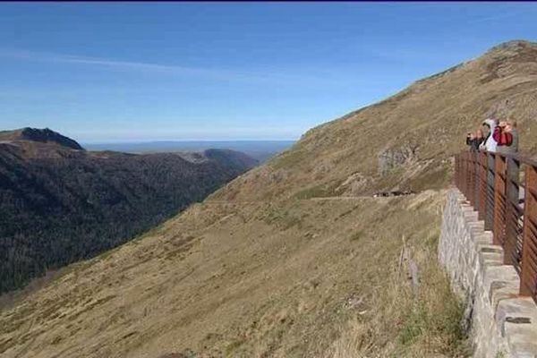 Les sommets du Cantal sont particulièrement accueillants pour la saison.