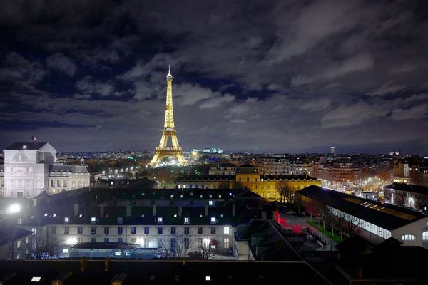 Paris, la nuit, le 24 janvier 2018.