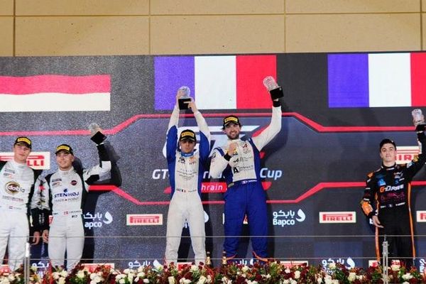 Le podium : sur la plus haute marche, un duo tricolore : Pierre Sancinéna et Pierre-Alexandre Jean (Alpine A110 GT4 n°36 - CMR)