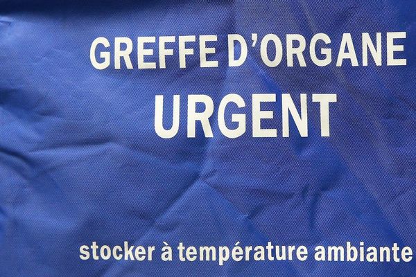 La crise du coronavirus a forcé les centres de prélèvements et de transplantations d'organes à réduire leur activité. Deux raisons : un personnel réquisitionné dans des services en tension et un manque de donneurs.