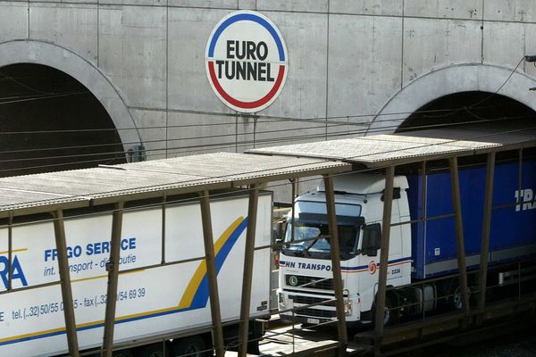 Eurotunnel a battu en 2015 son record de transport de camions entre la France et l'Angleterre.