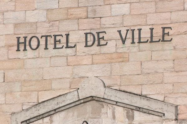 La façade de l'Hotel de Ville de Meximieux (Ain) où une élue LR a décidé d'attaquer la circulaire Castaner. 