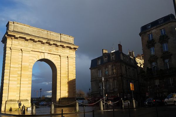 La porte de Bourgogne, située dans l'hypercentre de Bordeaux. Photo d'illustration. 