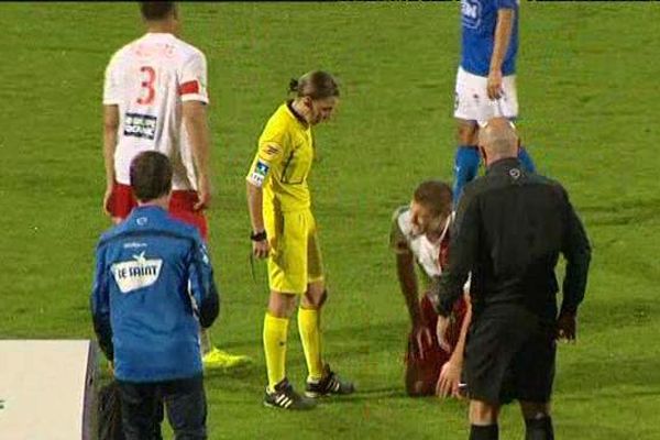 Stépahine Frappart, première femme arbitre chez les pros