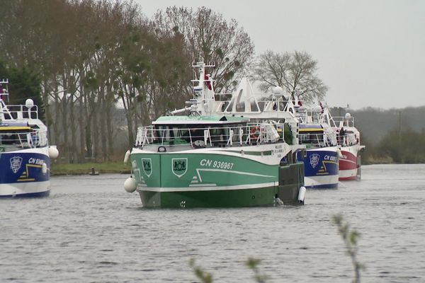 Après neuf mois de construction en Turquie, quatre nouveaux chalutiers sont arrivés en Normandie.