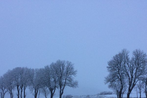 Comme partout en Haute-Loire, la commune de Saint-Paul-de-Tartas s'est réveillée recouverte d'un beau manteau blanc