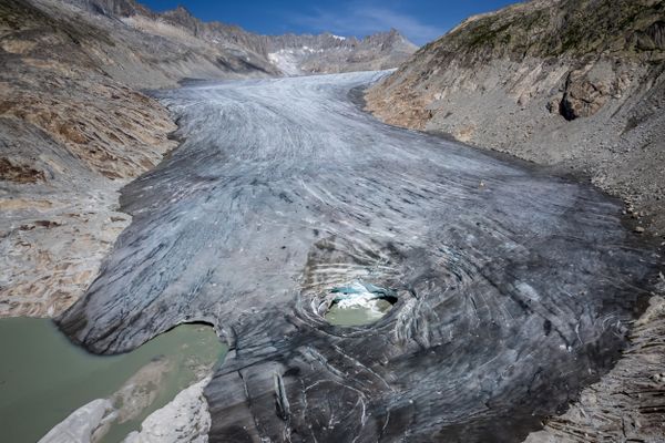 Le glacier du Rhône en Suisse a subi les conséquences du réchauffement climatique, ces dernières années.
