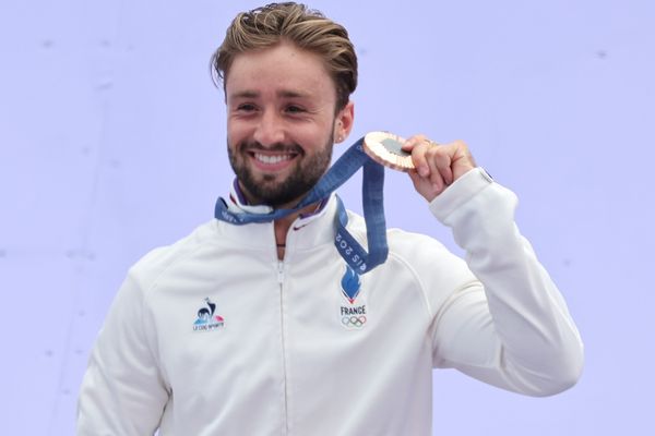 C'est le premier titre olympique pour le Sérignanais Anthony Jeanjean, une médaille de bronze en BMX - juillet 2024..