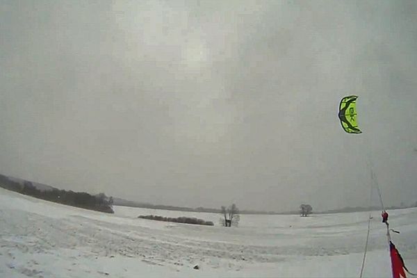 Snow kite sur les hauteurs de Rouen