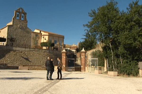 Tresserre (Pyrénées-Orientales) - Le Front National est de plus en plus présent dans les communes rurales - janvier 2014.