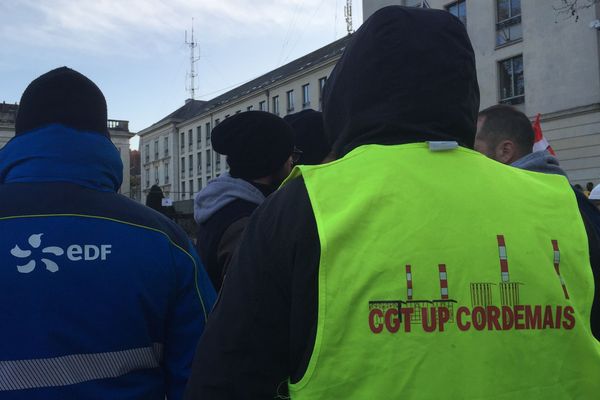 Les agents de Cordemais devant la préfecture de Nantes, le 17 janvier 2020