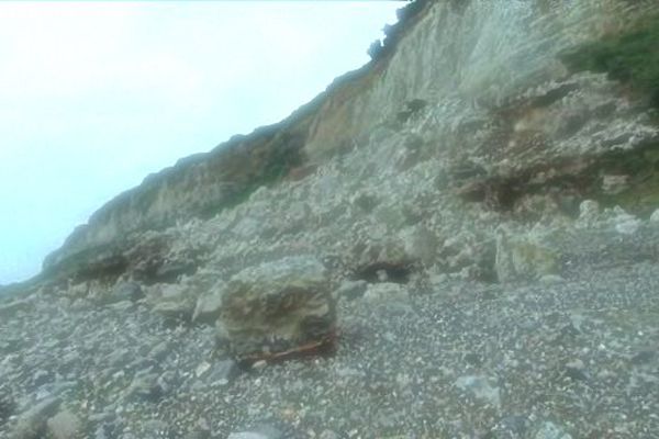 2000 à 3000 mètres cubes de craie se sont effondrés à la fin du mois de juillet 2016 sur cette plage de la commune de Sainte-Adresse (Seine-Maritime).