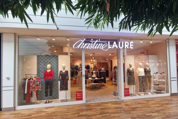 Christine Laure compte 145 magasins dans le pays, dont 51 en affiliés, et est distribuée auprès de plus de 200 détaillants multimarques. Avec ses 380 collaborateurs, elle a réalisé 61M€ de chiffre d’affaires HT en 2023.