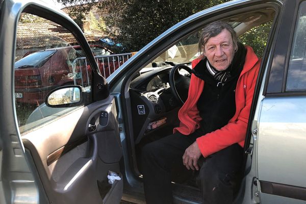 André Robache, 57 ans, vit depuis octobre 2016 dans sa voiture. 