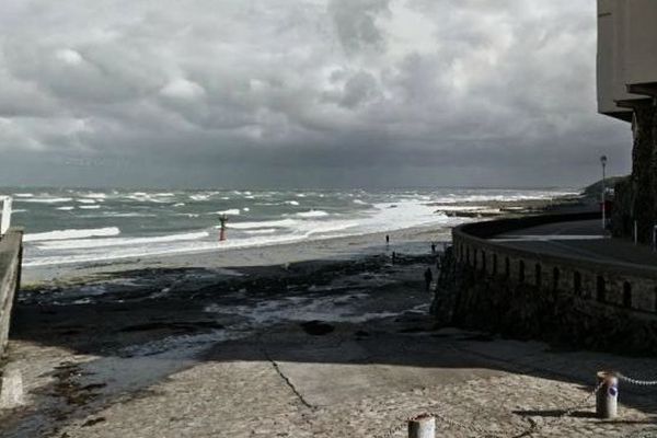 La plage de Plat-Gousset à Granville (Manche), archives