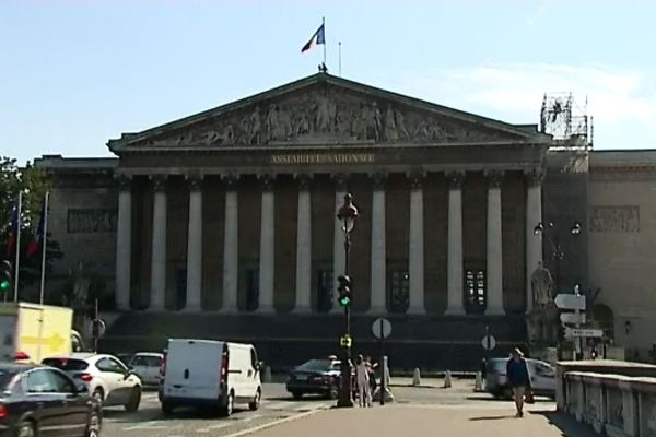 L'Assemblée Nationale va se prononcer sur la confiance qu'elle accorde au Premier Ministre Manuel Valls, le mardi 16 septembre (archives)