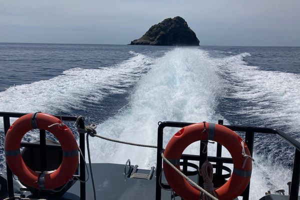 Zone de pêche réglementée autour de la fosse sous-marine de Jabuka