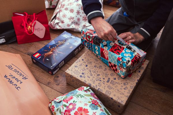 Quelques jours après Noël, les particuliers ont déjà commencé à revendre leurs cadeaux.