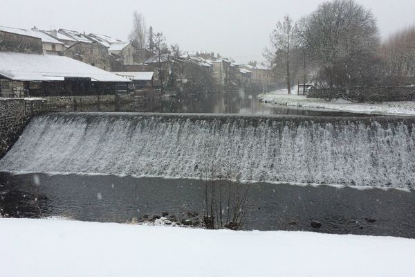 L'hiver va faire une réelle offensive mercredi 23 janvier avec de faibles températures et des chutes de neige annoncées en Auvergne-Rhône-Alpes