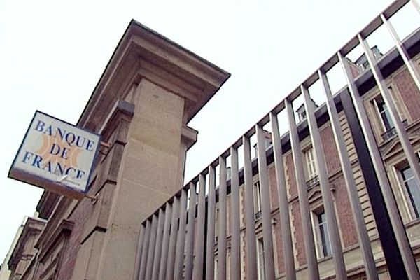 Les salariés de la Banque de France protestent contre des suppressions de postes d'ici 2020.