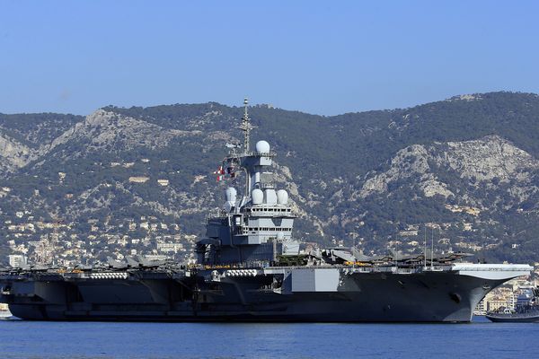 Le porte-avions Charles De Gaulle à Toulon - Archives