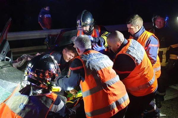 L'accident a eu lieu sur la route du Tinée, à Clans, à 50 km au nord de Nice.