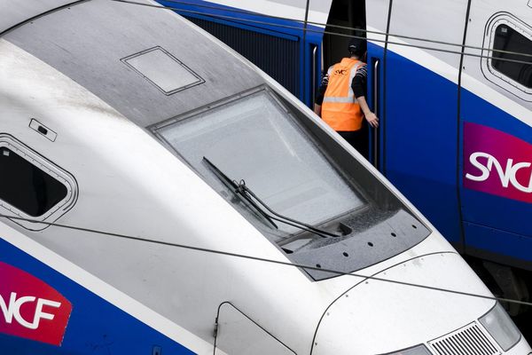 Avec la suppression du train de 8h56 à destination de Paris, les usagers sont vent debout contre une décision qu'ils jugent injuste.