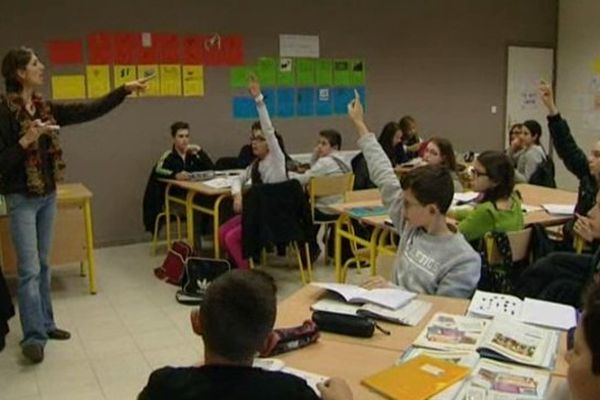 Une classe de 6ème expérimente les "codes couleur" au collège-lycée Bellevue d'Alès