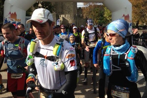 155 personnes sur la ligne de départ de la première édition du Grand Raid des Cathares, dans l'Aude - 15 octobre 2015