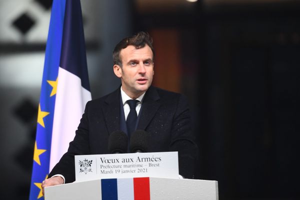 Après être allé à Brest en 2021, et à Mont-de-Marsan en 2023, Emmanuel Macron a choisi de se rendre à Cherbourg pour présenter ses voeux aux forces armées cette année.