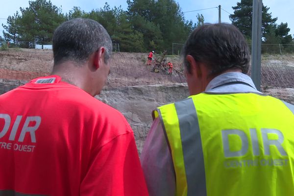 Les travaux de consolidation de la falaise de Puyjarrige en Corrèze occasionnent des perturbations sur l'A20, une situation qui va durer jusqu'en janvier.