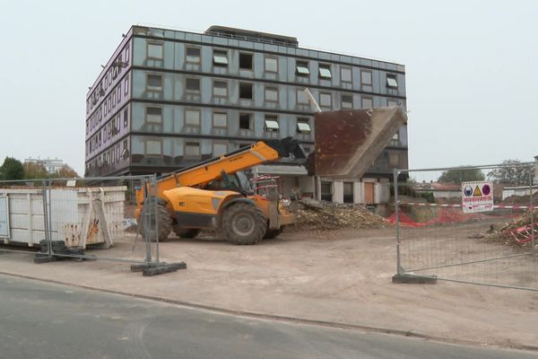 Des travaux de dépollution des sols sont en cours sur le site de l'ancienne usine à gaz de La Rochelle